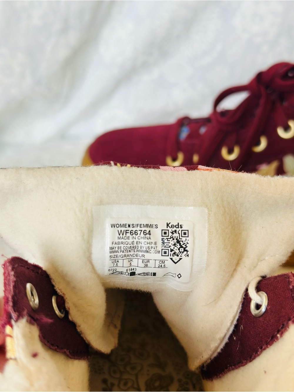 NWT 7.5 Keds Burgundy Floral Sherpa Lined High Top Sneakers Cozy Winter Shoes - Picture 3 of 7